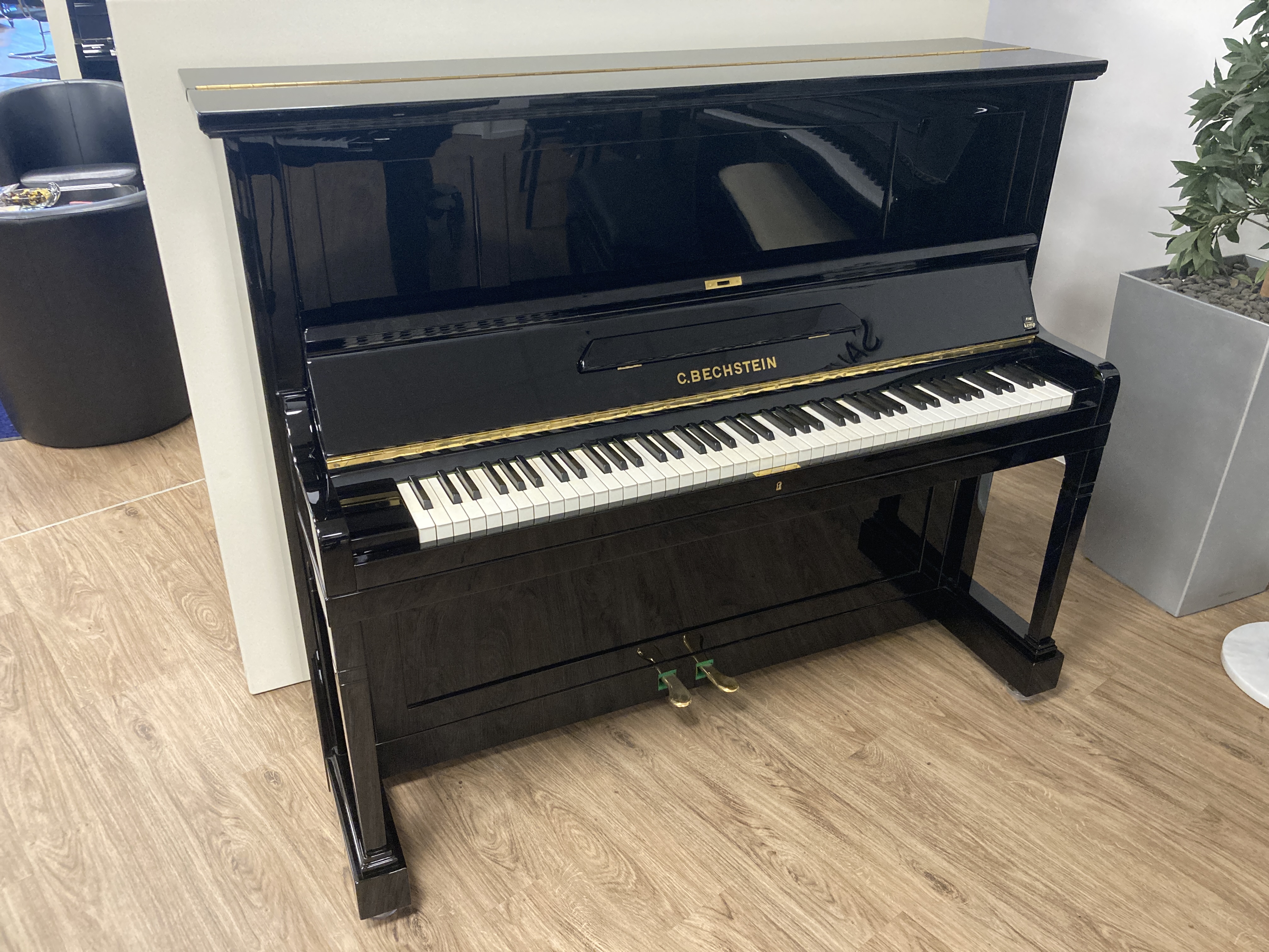 Klavier 9 (124 cm)