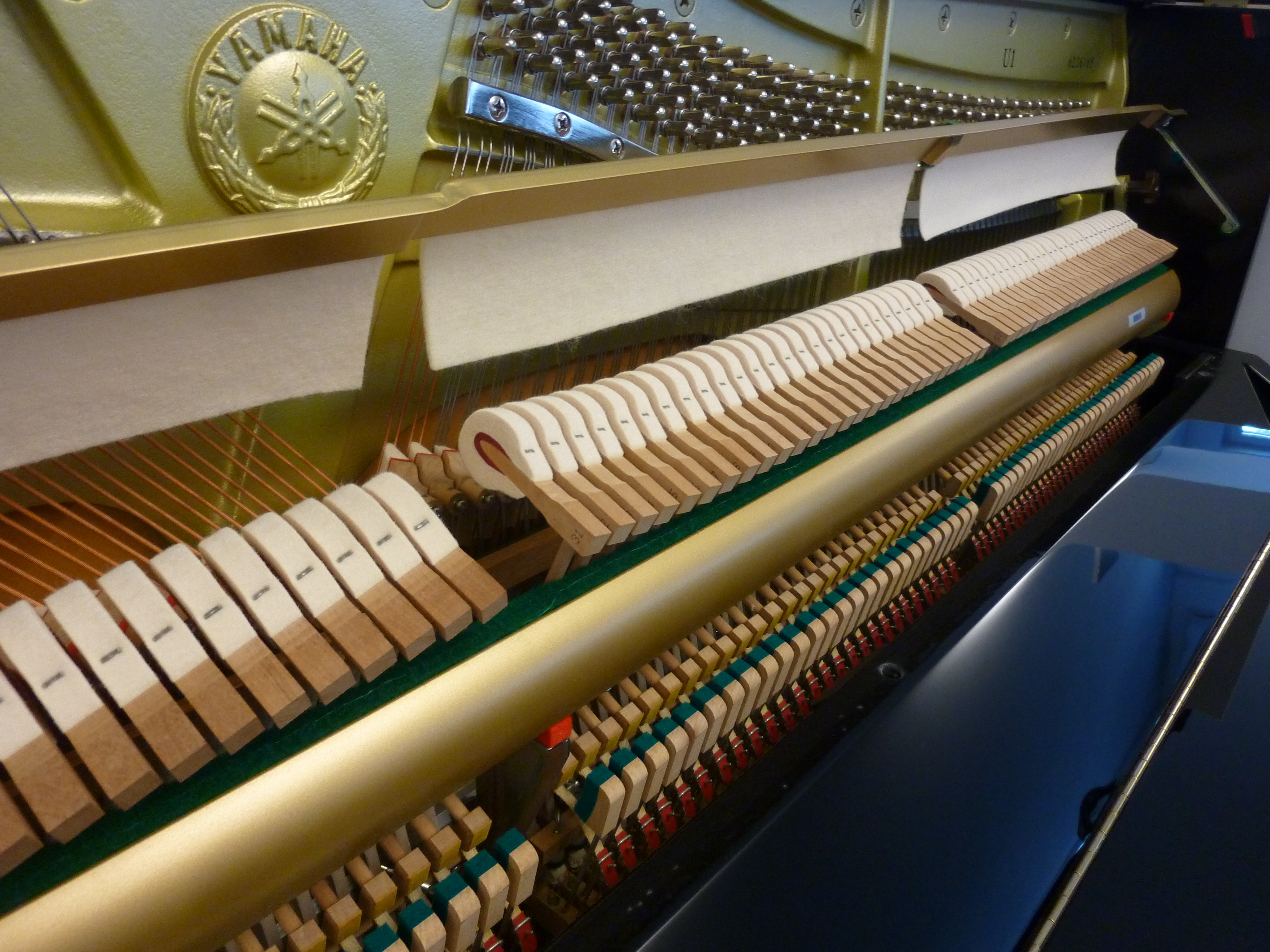 Klavier U1 (121 cm)